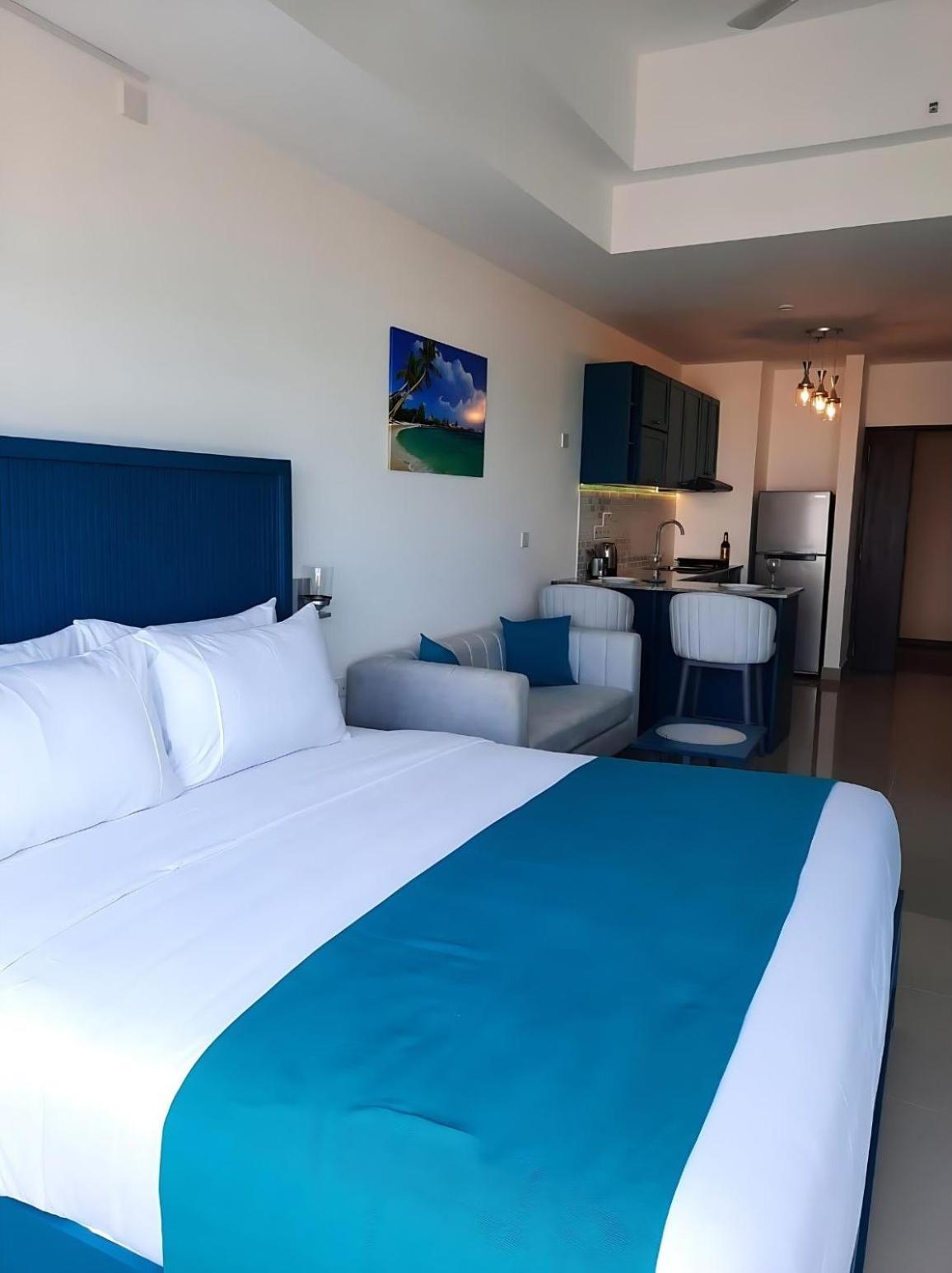 Negombo Ocean Breeze - Bliss On The Beach Luxury Apartments By Serendib Vacation Eksteriør billede