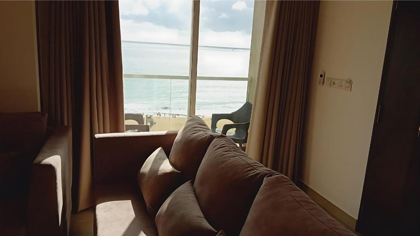 Negombo Ocean Breeze - Bliss On The Beach Luxury Apartments By Serendib Vacation Eksteriør billede